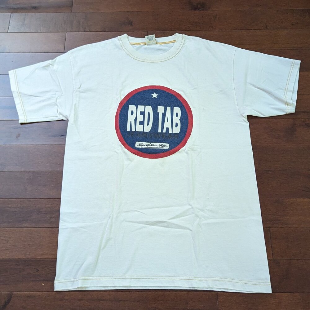 ('90s) Red Tab Levi's Strauss Essential